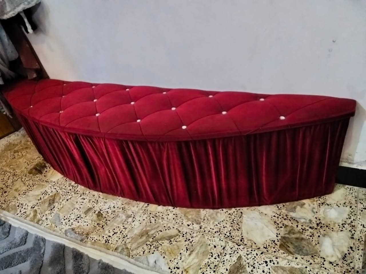 غرفه تركي لبيع نضيفه اي ضرر مبيه البلديات شارع المصرف افران عسل الرقم ***********
