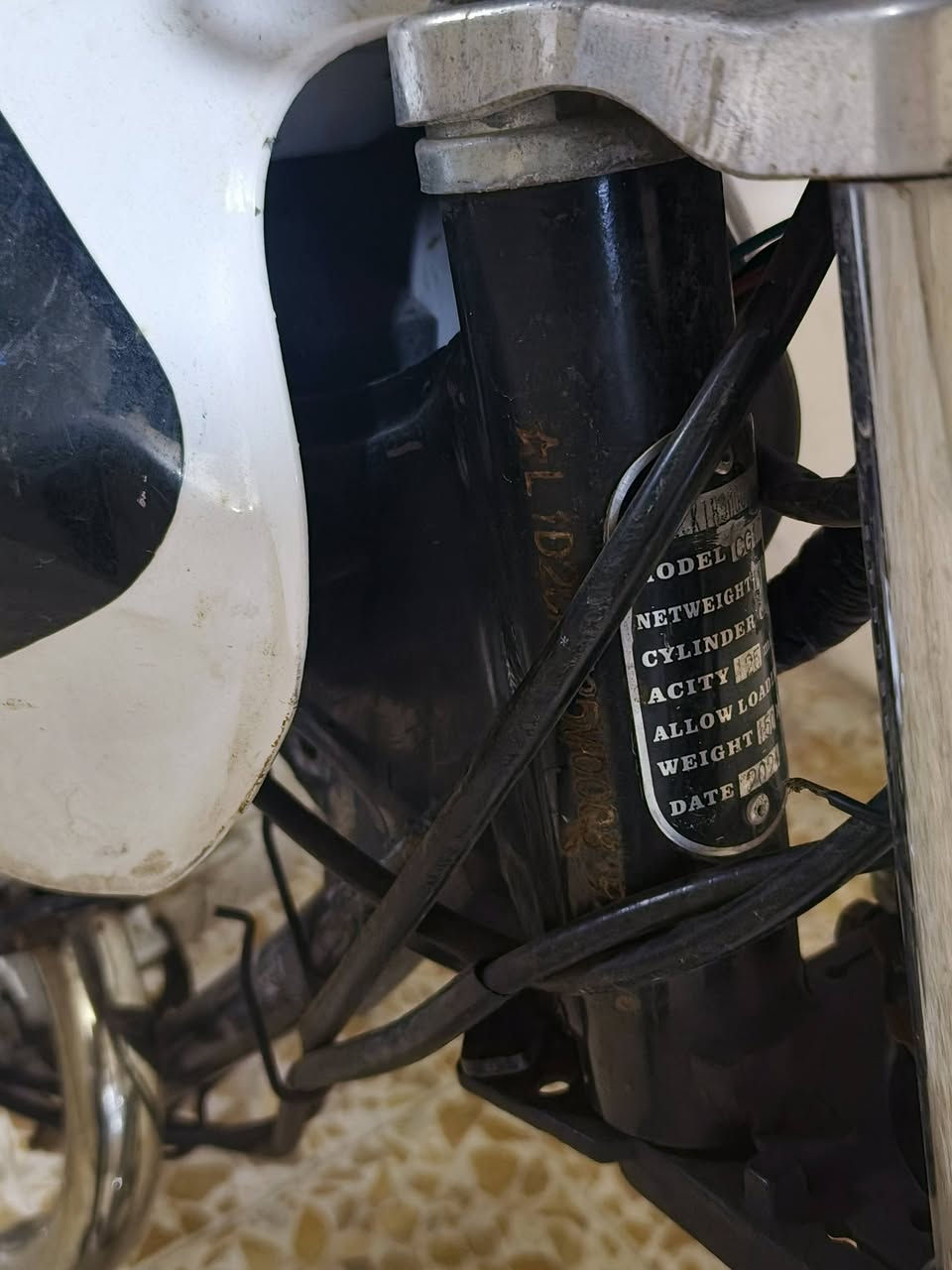 سلام عليكم دراجه للبيع مديل 21   اصولي اصولي ما مفتوحه وكيلهة العارضي بل خان رايديهة 575وبيهة مجال


**إذا كنت صاحب هذا الإعلان وتريد حذفه لأي سبب، رجاءا أرسل رسالة إلى الدعم الفني**