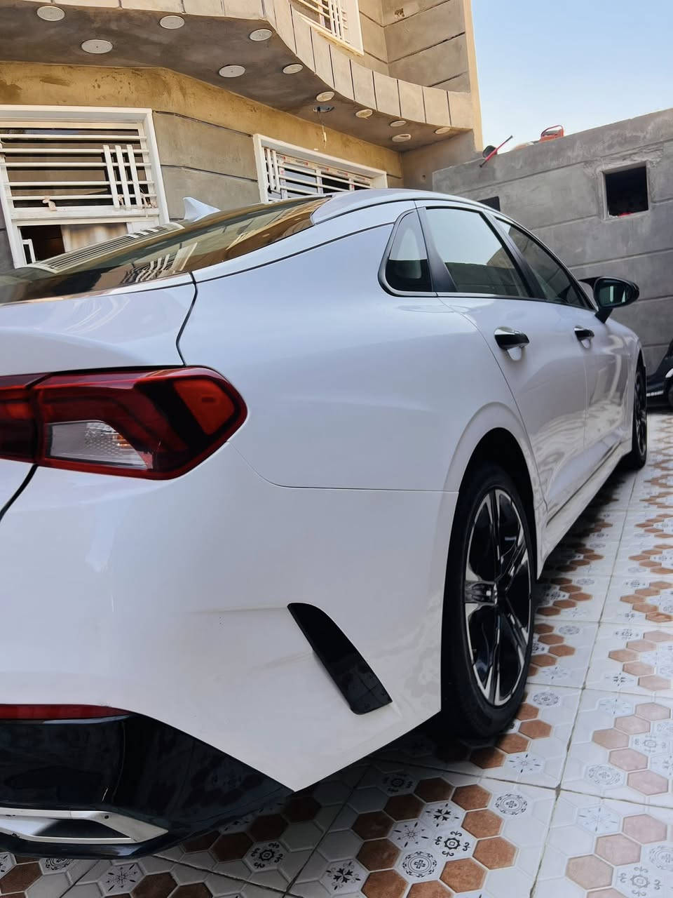 K5 2021 
بغداد بسمي تحويل مباشر 
الحادث بنيد فقط بدون دواخل وقطعتين كلير فقط شغل امريكا السياره ليبل واحد بدون فتح عدا البنيد
مكان السياره بابل المركز 
السعر ١٦٠ وبيها مجال 
للاستفسار  ***********
