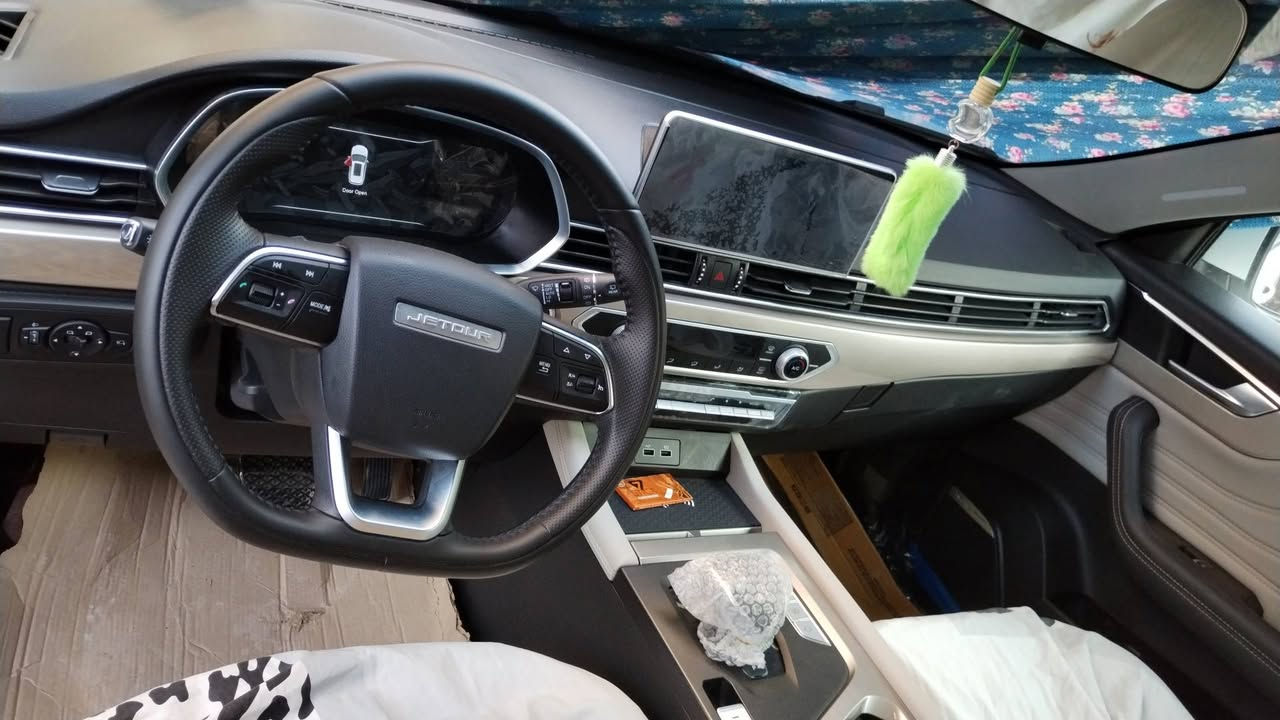 السلام عليكم 
جيتور اكس 70 للبيع او مرواس
موديل 2026
محرك 1500 تيربو
فول مواصفات 1 على 1
بصمة تشغيل وبصمة أبواب وبصمة جنطه
قامرة بنوراما
قطعتين تبريد
كشنات جلد
كرسي كهرباء
حساس امامي خلفي
كامرا دوارة محيطية
مخارج يو اس بي
سايد بريك بصمة
السعر 170 وبيها مجال

***********
