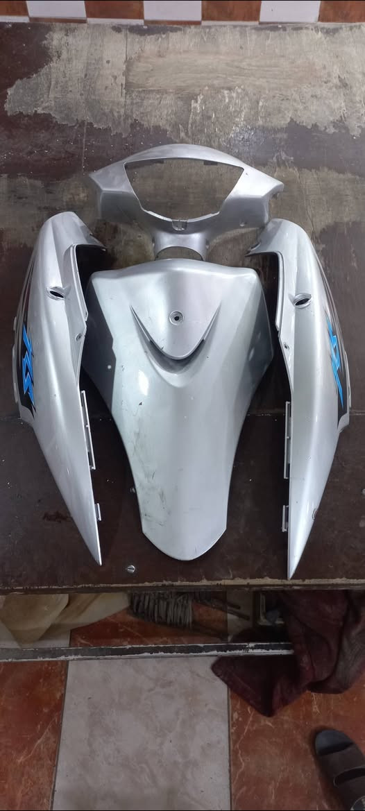 السلام عليكم 
غراض دراجة ١٢٠بلادية مال ماكس 
باقي التفاصيل بأول صورة اخوان مكاني الصليخ***********
