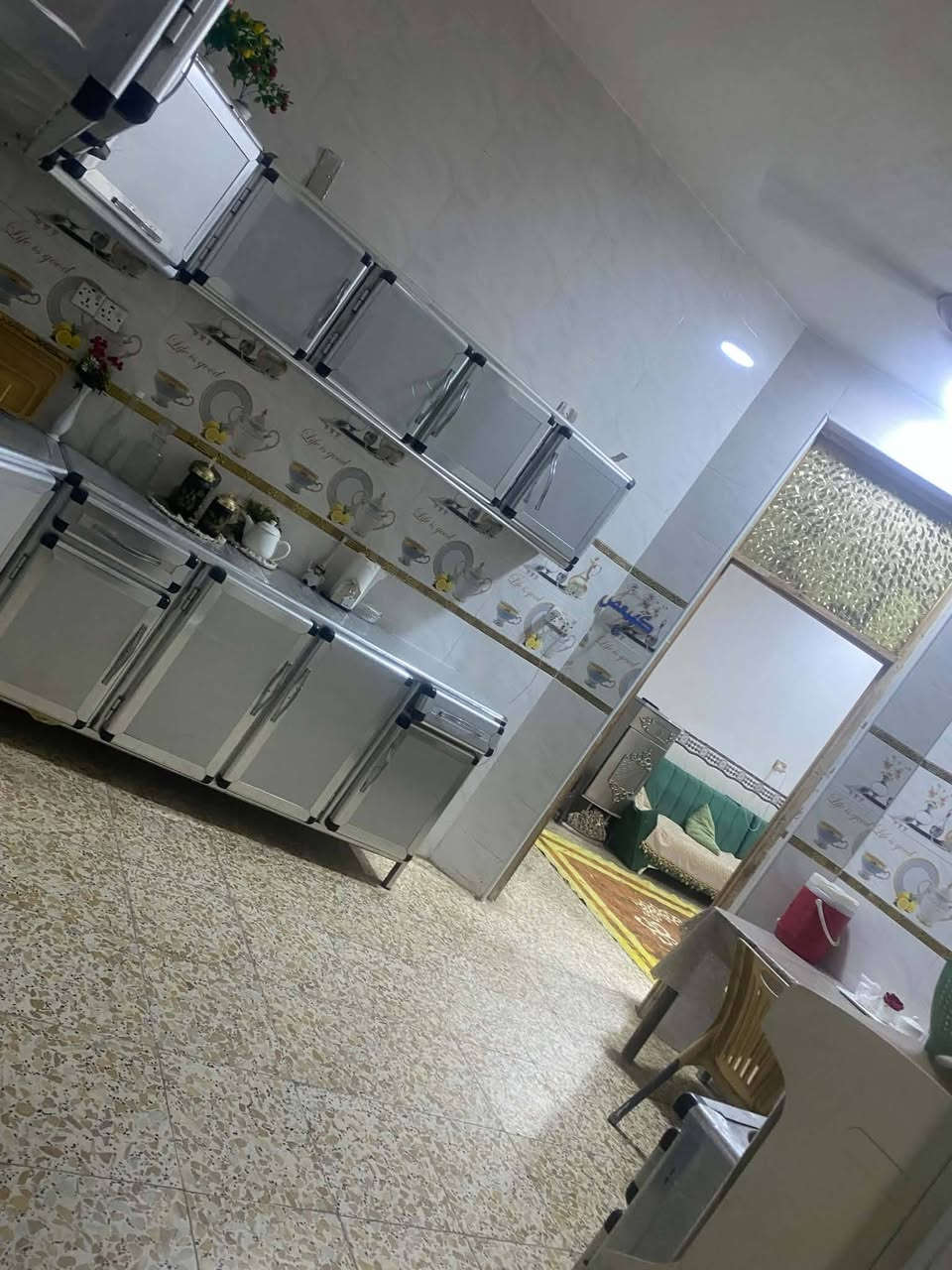 بيت للبيع المساحة 200 متر 
يحتوي على غرفتين نوم واستقبال وهول ومطبخ ومجمع صحيات داخليه وخارجيه 
السعر المطلوب 70 وبي مجال 
العنوان بابل حله محلة العتايج حي نجم يبعد على الشارع العام حوالي 400 متر شارع تبليط
للإستفسار اتصل على الرقم ‭0771 950 6482‬
#متابعة_للصفحة_ليصلك_كل_جديد
