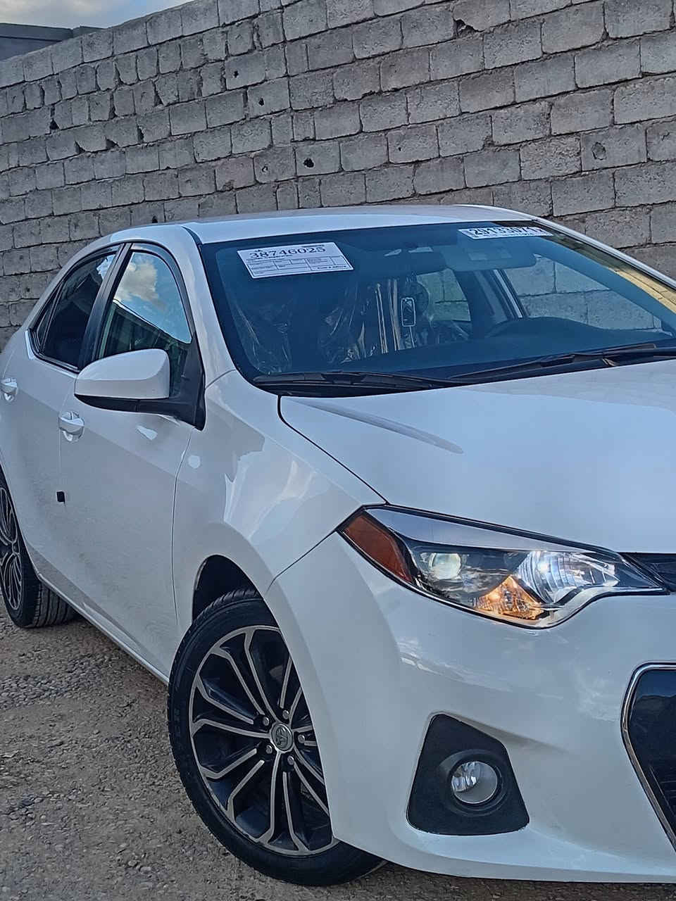 كورله موديل 2016 وارد أمريكي الضرر بوند و جاملق بدون دواخل السيارة بدون بارد محرك ما مفتوح السيارة ماشيه 90  مواصفات تحكمات ستيرن شاشه كبيره بلادي تبريد لمس داخل اسود خمسه ويل كب بلادي السيارة جديده رقم اربيل جديد سنويه جديده هزي جديده حساسات خلفية رقم الجوال *********** الشراي يتصل المكان القياره        ملاحظه السياره لون ابيض ثلجي
