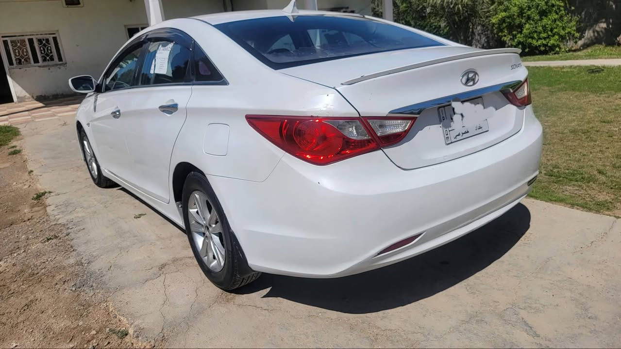 السلام عليكم سوناتا ٢٠١١  محرك ٢٤٠٠ دوش كير مكينه صدر مكفول تخم تاير جديد بيها رشات صبغ بالجاملغات الاماميه  رقم بغداد 
السعر 100 وبيها مجال 
مكان السياره بابل _ ناحيه النيل ***********
