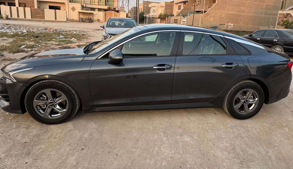 السلام عليكم
2023 K5 حره بأسمي مكاني بابل 
مواصفات LXS
حادثها من امريكا كما موضح بالصور 
و بيها بالعراق بنيد مبدل 
رقم بابل ١٤٥ و بيها مجال كلش بسيط
***********
