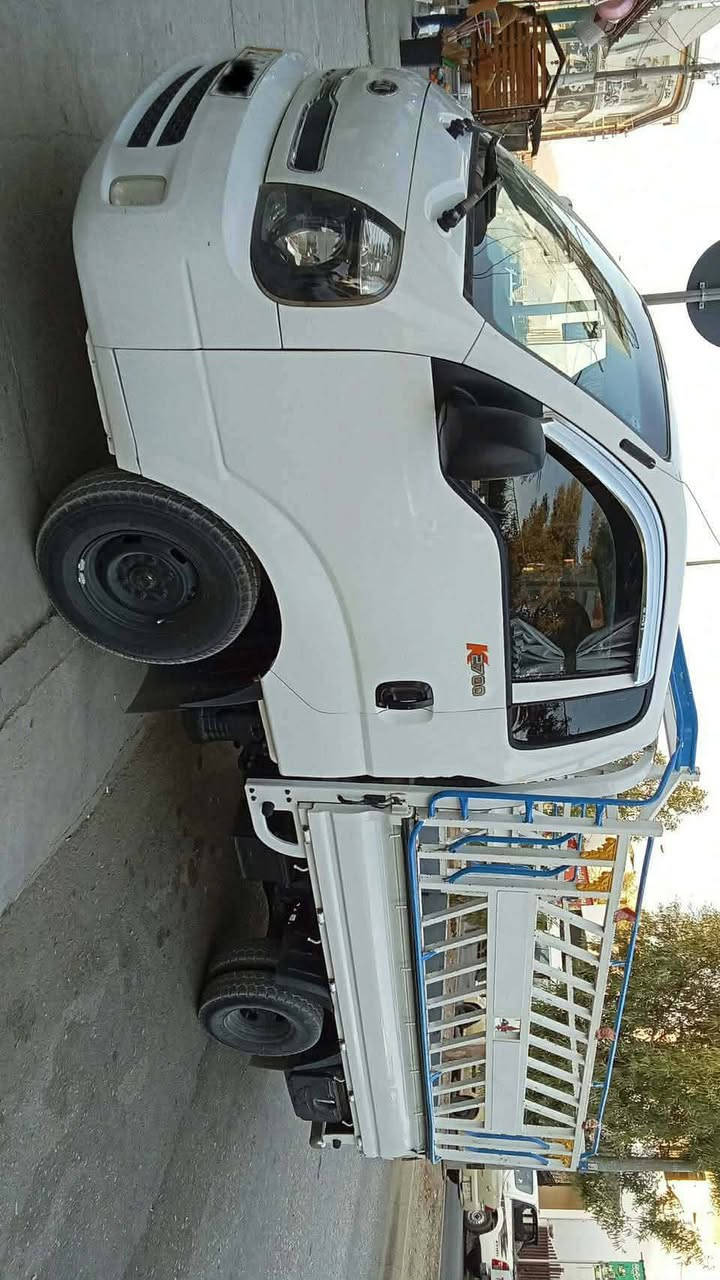 کیای 2700مۆدێل 2015نمونە یە لەجوانیا نیوەی دەرگاوڕعوبەکه ی هه ندێ بۆیاخی هه یە سۆنەرم داناوە گێڕو مەکینەو عەکسل وشانسی بە شەرت مەکینەی کەمی بوخاری هه یە تەبریدی ساردوگەرمی ئیش دەکات شەش تایەی تازەیە سەنەوی تا مانگی6 ی 2027تازەیە چرکەی تیانییە ژ.م....***********
تێبینی:تەنهاچەمچەی لەگەڵ نییە. السليمانية, العراق
