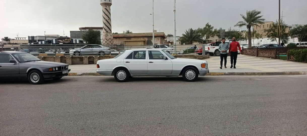 السلام عليكم.
موديل ٩١
سياره بلاد 
بيه صبغ خارج بس والباقي كفاله
مكاني الفلوجه الشراي يتصل
***********
***********
