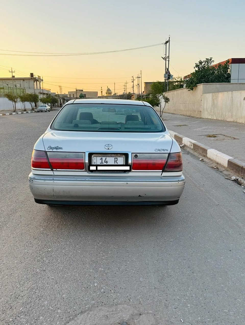 تويوتا كراون (جنون)
محرك VVT 25000 

دگمة وحدة موديل 2000

رقم بصرة انگليزي تحويل ثاني يوم 

موقع : البصرة / قضاء القرنة 

***********
