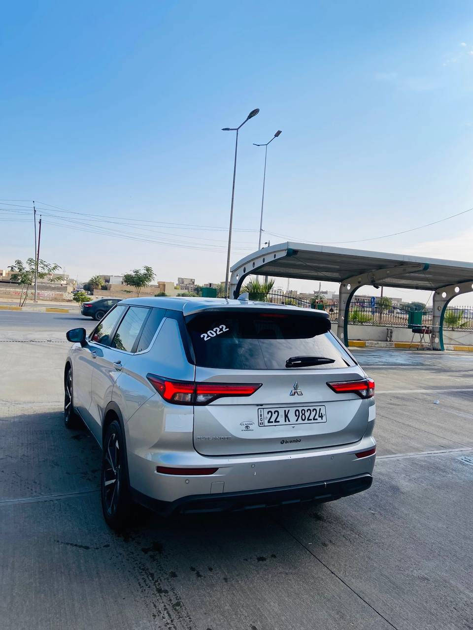 سلام عليكم سياره البيع مستبوشي اوتلندر ضررهه موضح ب الصور كير ومحررك ب الشرط عليهه غرامه 400 وطالب عليهه 185 وبيهه مجال عنوان السياره كركوك رقم الهاتف *********** واتساب
