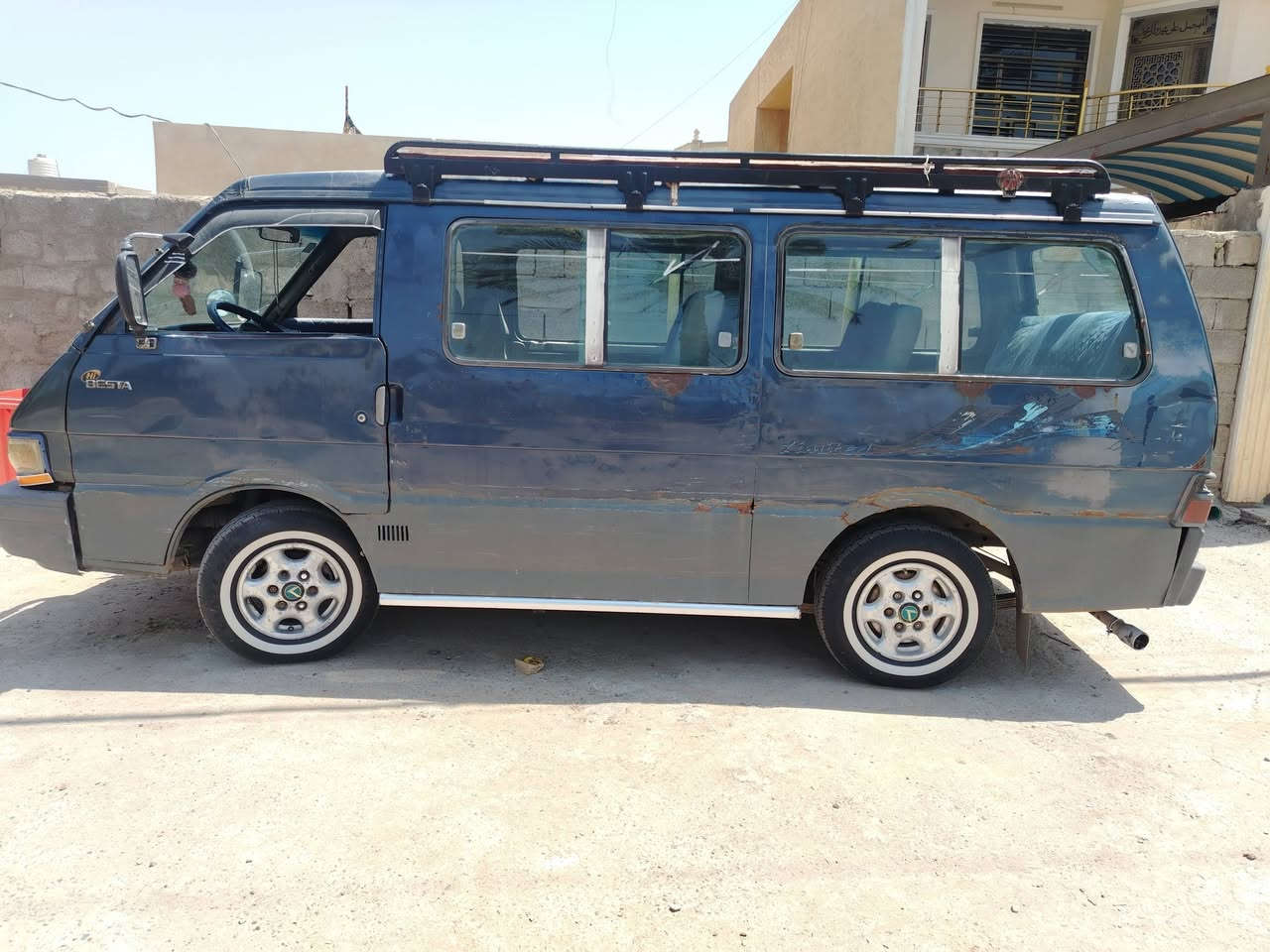 كيه بسته موديل 95بغداد بسمي مكينه 2700سياره جاهزه مكينه حداديات نظيفات رقم الشاصي نظيف هيه مصفره السعر 27وبيهه مجال الدوره بهورجب ***********رقم ***********
