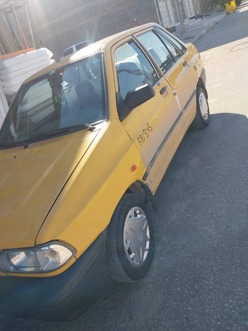 ياالله اسلام عليكم سايبه موديل ٢٠١٢ رقم بغداد نكليزي مصفر هيه وغرامات سياره خير من الله حداديه جديده باتري جديد وراديتر جديده سياره كير ومحرك مكفول  مكان سياره كربلاء سعر ٢٨ الاستفسار ع *********** ملاحظه سنويه ال ٢٠٣٠ غير متواجد ع الفيسبوك
