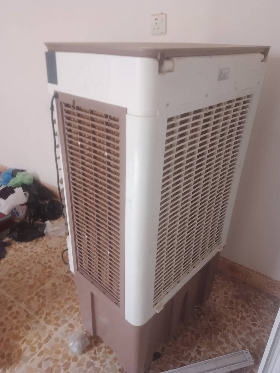 مبرده نظيفه حيل للبيع التواصل ع الرقم ***********
