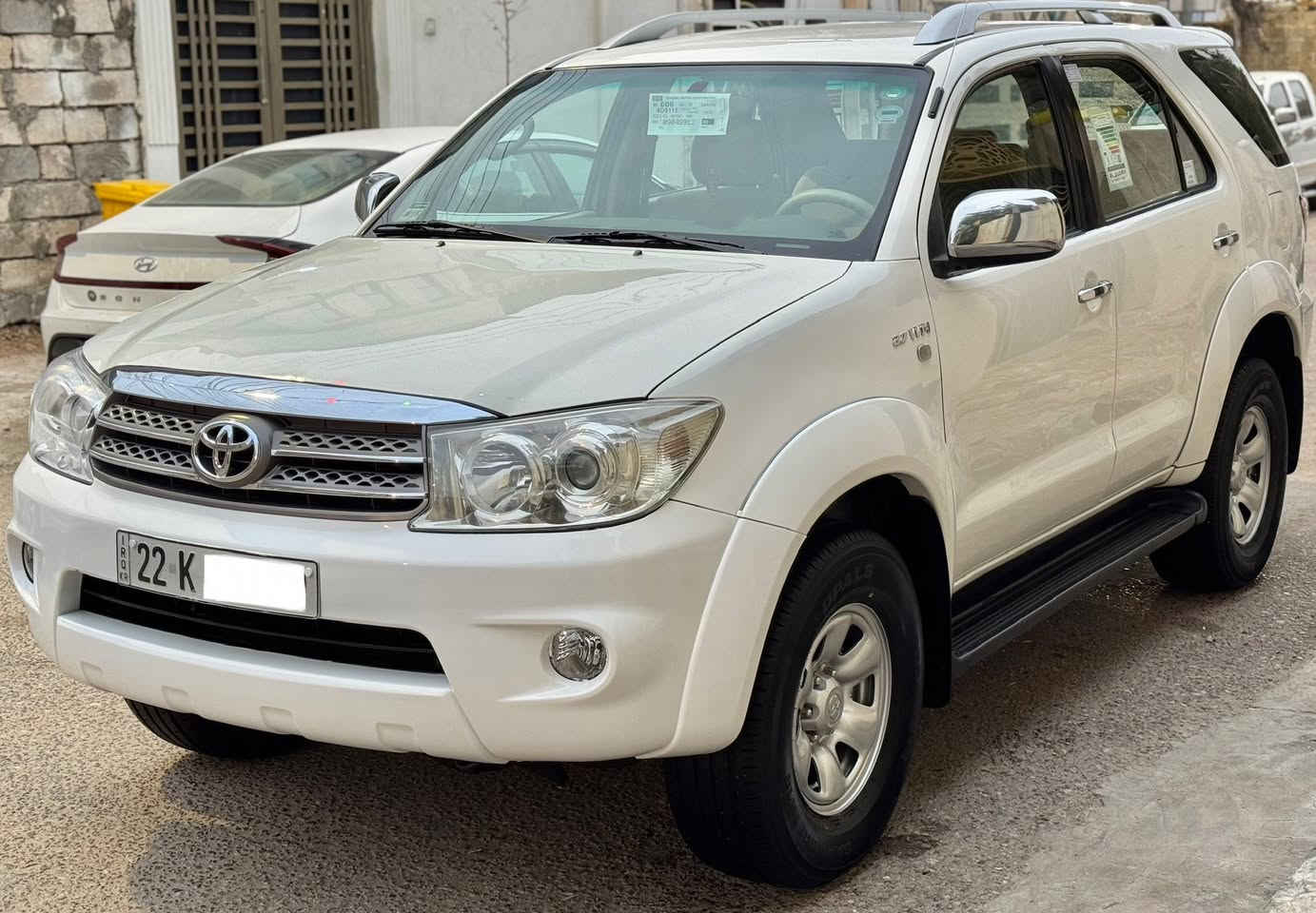 السلام عليكم للبيع تويوتا فورجنر موديل 2011 وارد خليجي كفالة من الضربة والتبديل صبغ بيها بس البنيد ولباقي كفالة عامة من كلشي مكينة وكير مكفولات حجم المحرك 4سلندر 2700 حدادية وتخم تاير كلة جديد تبريد 3قطع 7راكب فورويل شغال شاشة وكامرة رقم شمالي اربيل الجديد راعيها بلبصرة شرط التحويل سيارة جاهزة برغي ما بيها نقص كلها بلادية وعلى وضع الشركةوالسيارةماتعبانةابد وجديدغراضها وعدتها بلادية 

_______________________________________

العنوان : البصرة .

السعر : 168وبيها مجال .

للأستفسار الأتصال:***********//***********
