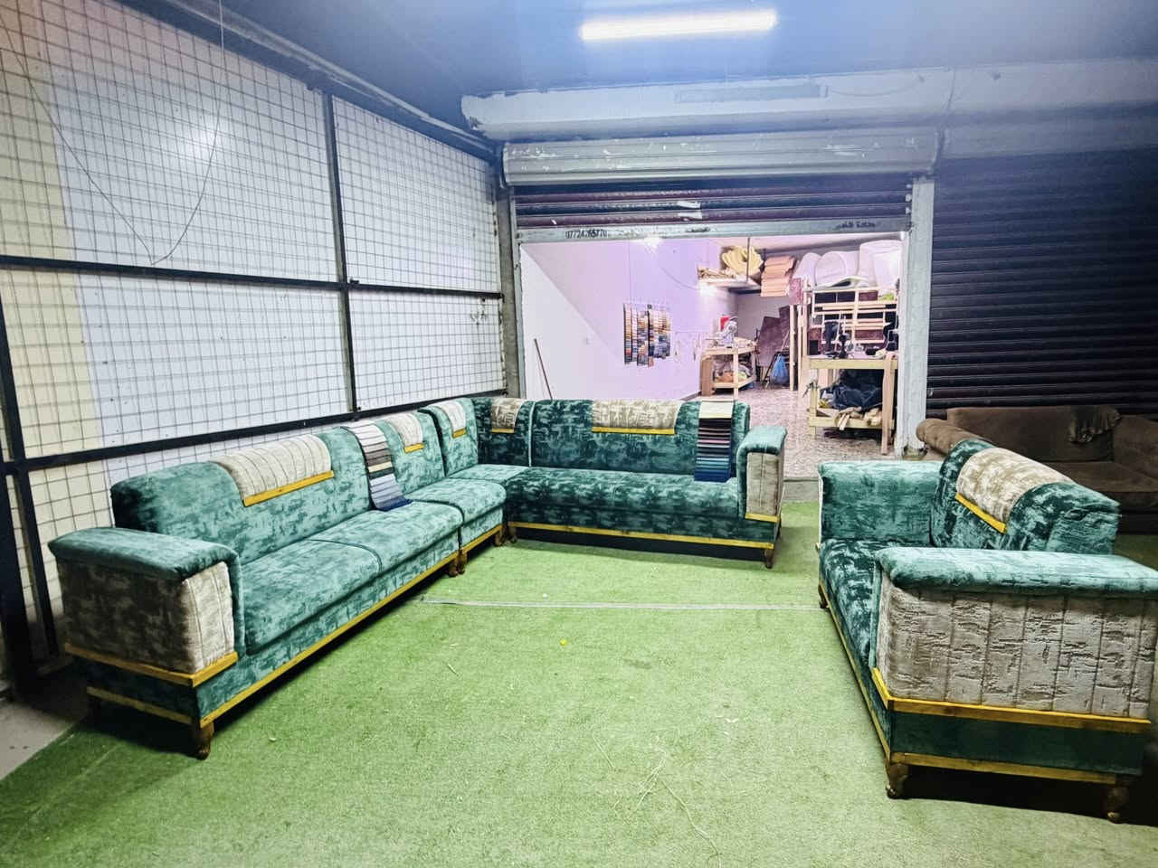 #تم افتتاح #معمل القلعة #للأثاث في الدورة البوعيثة في مجمع العدل الأول مجاور ادم مول 

يقدم معرض القلعة اللأثاث عروض حصرية ومميزة على طخم وديوان وبأسعار مناسبة 

الأسعار طخم :
-طقمً10مقاعد بسعر 750الف دينار 
-طقم 8مقاعد بسعر 650الف دينار 
-طقم 7مقاعد بسعر 550ااف 

مواصفات العمل :
🟢الخشب جام روسي عالي الجودة 
🟢مقعد بلوك بلاويد 
🟢القماش تركي عالي الجودة
🟢الإسفنج مضغوط عراقي اكسترا 5سم 
🟢ضمان 5 سنوات 

🔴ملاحظة : يتوفر لدينا تفصال طقم أو ديوان حسب القياسات المطلوبة . 
يتوفر توصيل داخل العاصمة بغداد 
ويتوفر توصيل جميع محافظات العراق 🚚🚚
 للاستفسار أو الحجز مراسلة الصفحة أو الاتصال عبر الأرقام التالية 
***********
***********
***********
