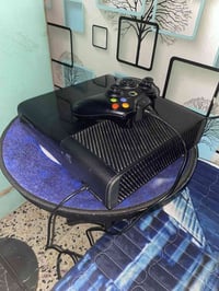 Xbox360 اريد اراوس مبايل ايفون xr او Xmas بي تأخير بل تشغيل 0777749002...