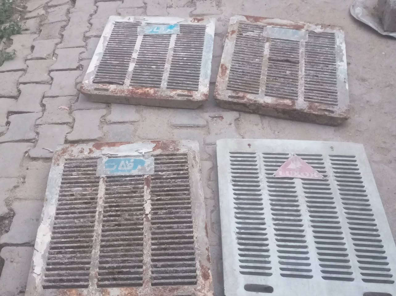 للبيع
اسعار مناسبه 
العنوان بغداد 
تواصل واتساب وتدلل 
***********
