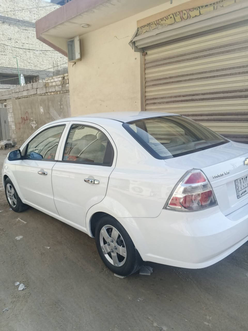 افيو 2015 خليجي رقم نجف 
محرك 1600 بيها جاملغ أمامي تبديل بدون دواخل وبيها بعد ملاحظات بسيطه 
محرك وكير مكفولات حداديه جديده تخم تاير جديد تبريد ثلج السعر 72$ مكانه كوفه ***********
