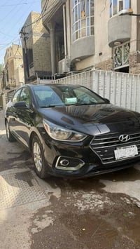 للبيع اكسنت مديل 22 وارد امريكي حادث باب و جاملغ بدون لغود و شاصي   بد...