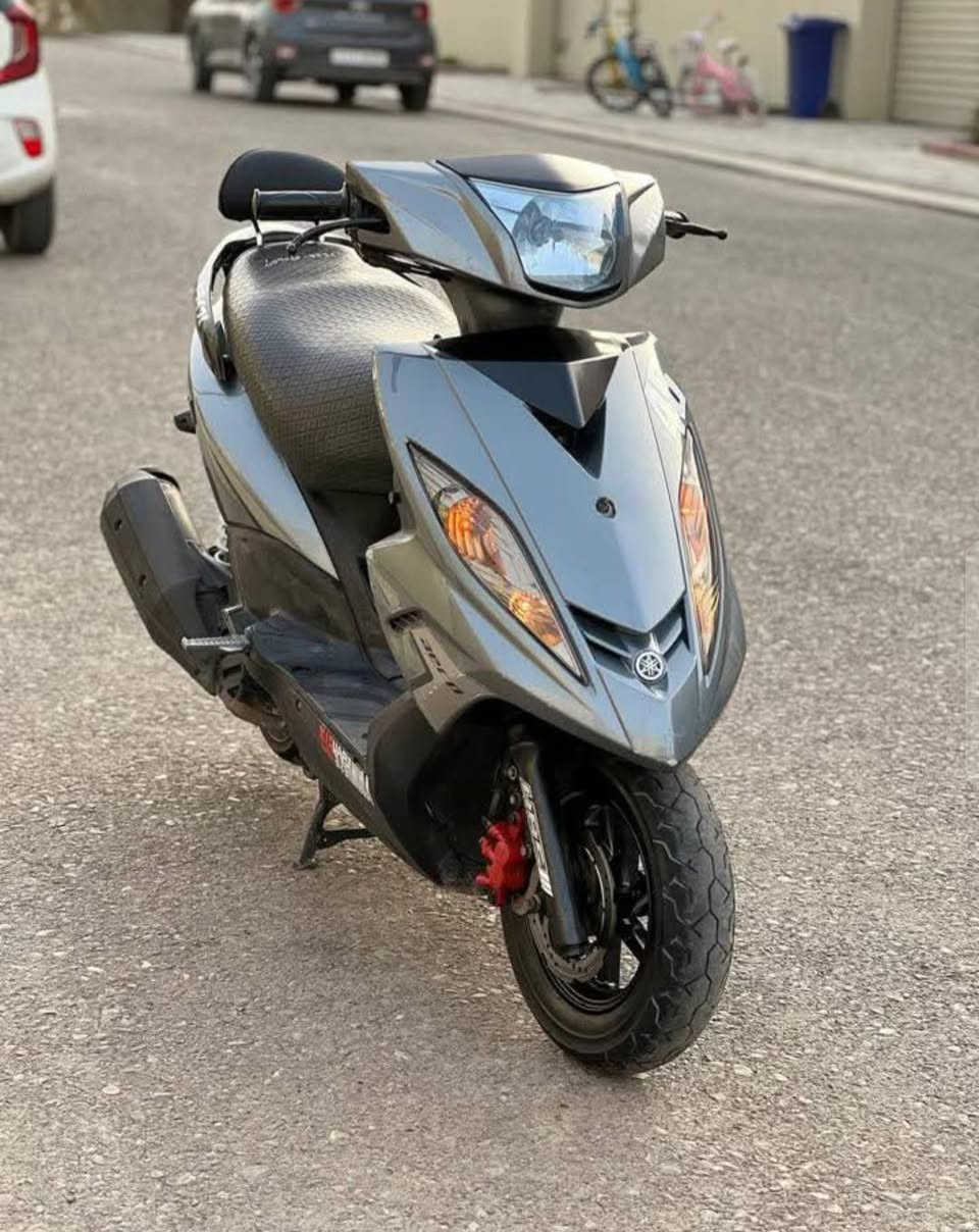 إسلام عليكم جي تي ار للبيع نوزل طلاعات سكليتر حساس ويل كب اسود الدراجة كفالة عامة المكينة قوية وصارلهة ٣اشهر من نزلت من الرمبة  للبيع السعر خاص مكاني تقاطع درويش *********** تاخذ من باب البيت وراح اتشوفةبيش نزلتهة   ..
