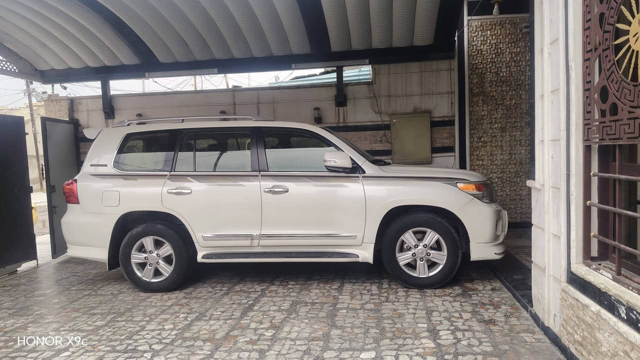 لاند كروز 2014 كفالة عامة 
تراي زيرو  ماشية 130 
مكينة كير كفالة 
محرك 6 فول الفول 
عنواني بغداد البلديات 

🟪 السعر: خاص 

مكينة كير مكفولات بشرط
سياره حيل حلوة ونظيفة 
ماتحتاج مصرف جاهزة من كلشي

رقم صاحب سيارة
***********
