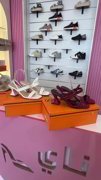 بسمايه الشارع العام • محل ناي • أحذية نسائية