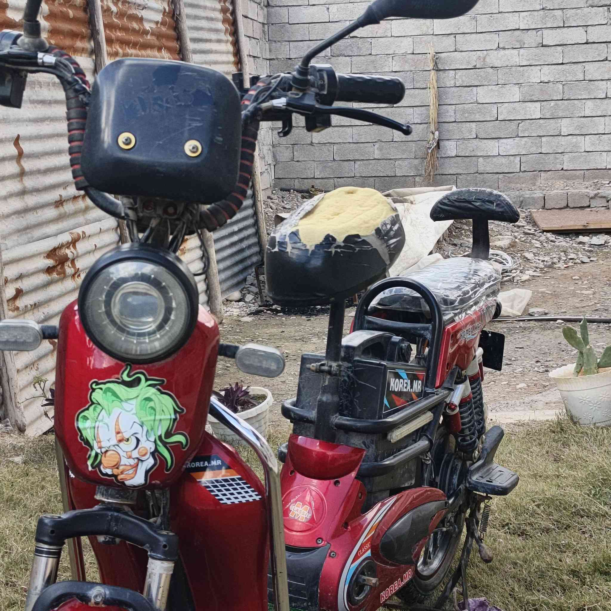 دراجه شحن حجم 20 نضافه كدام العين كلشي شغال اشاره يمين يسار شغال لايتات امام خلفي شغال 4بطاريات يحمل 6بطاريات مكان موصل الرقم والستفسار ***********
