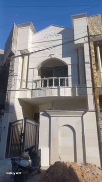 للبيع دار ١٠٠م زيرو ٥×٢٠ واجه مرمر (٣)نوم وحده في الطابق الارضي مدخلين...