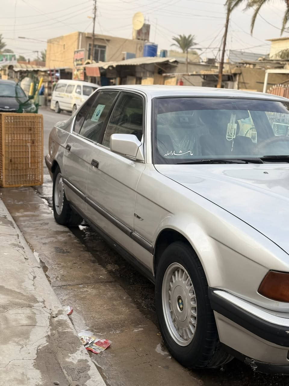 من رخصة الادمن ……السلام عليكم ورحمة الله وبركاته سيارهBMWموديل ٩١ رقم دهوك السياره شوف عينك جديده واحلى حتى من الصور بيها فقط بارد باب السايق والباقي كفالة كفالة تبريد قطعتين فتحه سقف السعر 68 وبيها مجال مكان السياره بغداد البياع  وراح تجي وشوف بعينك بالحقيقه احلى واسف على الاطالة للاستفسار اكثر رقم تليفون ***********بي واتساب ….. ملاحظه اخيره غير متواجد على الفيس
