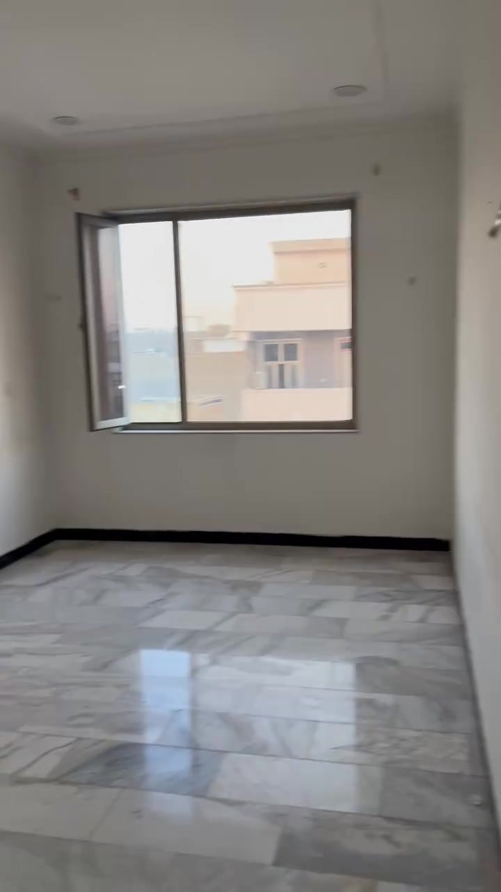 شقه طابق ثاني للايجار الاعظمية بسعر مناسب غرفتين + صاله + مطبخ معزول 🔥🔥
مصعد شغال على مدار الساعه وسكيورتي 
للاستفسار ***********
عقارات الاعظميه
صوت الاعظمية
