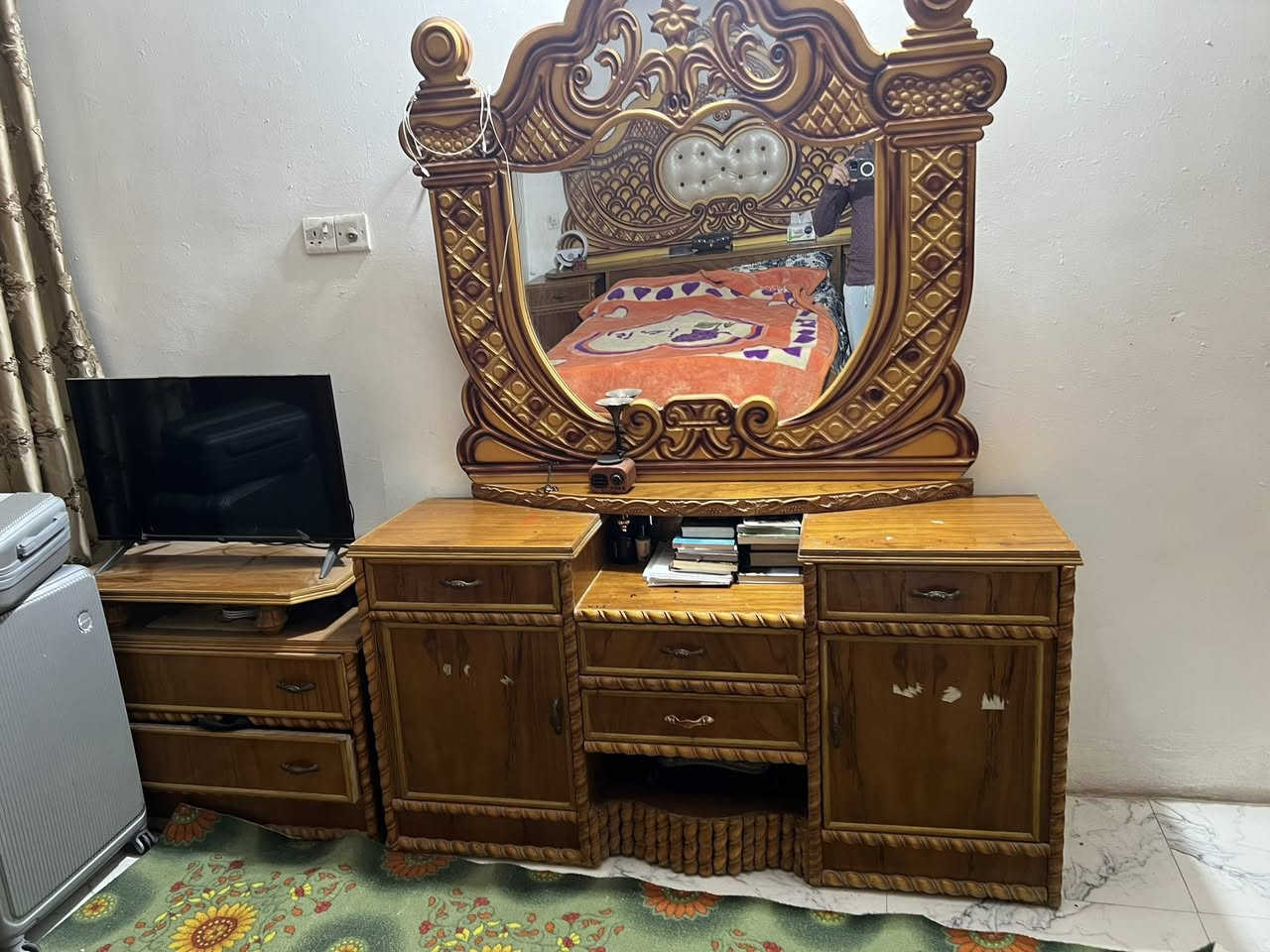 غرفه نوم للبيع صاج العنوان الامين الثانية السعر 750 للاتصال ***********
