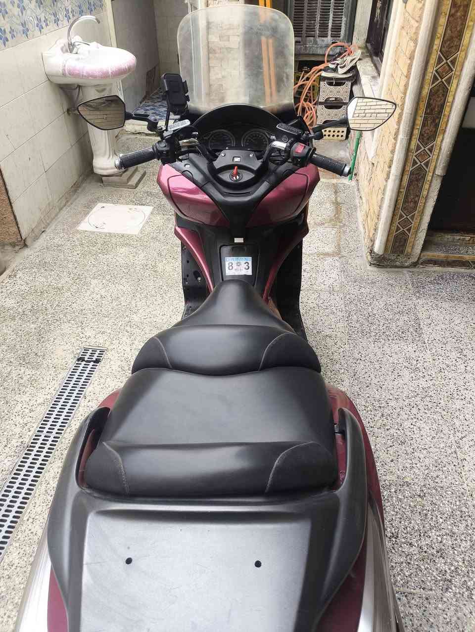 سلفرونج جي تي 400رقم بغداد اصولي 
باتري جديد تخم تايرات جدد ادامه قبل شهر يم (مصطفى هوندا)
مكينه مكفوله بلاد نضافه الكفرات 75بالميه اي بي اس مفصول اوفر مود مفصول هذي تفاصيلها متواجد على الفيس 
واتساب*********** مكاني بغداد البلديات
