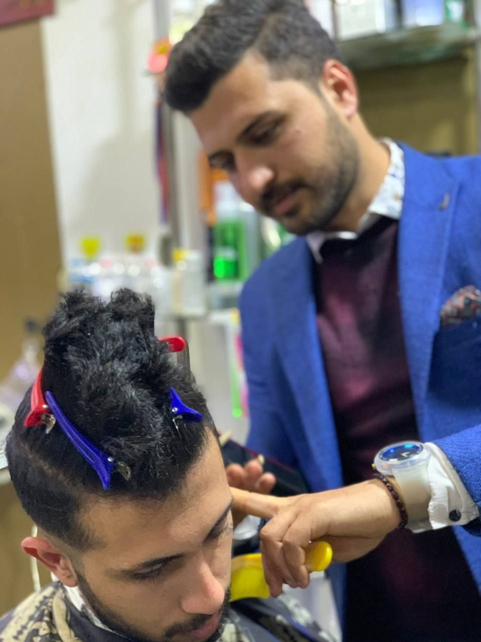 متواجدين 👍#بالصالون انشاءالله 🤲#العنوان 🚩بابل #محاويل حي الجمهوري📍 شارع الاطباء🥼🧑‍⚕️ مجاور #سيد_زهير للعقود المروريه للسيارات 🚗🚖

#للحجز الاتصال ع #الرقم *********** 📞
او مراسلة الصفحه ✉️💌#وليدالماستر 

اهلا ويهلا بالجميع♥️☺️
