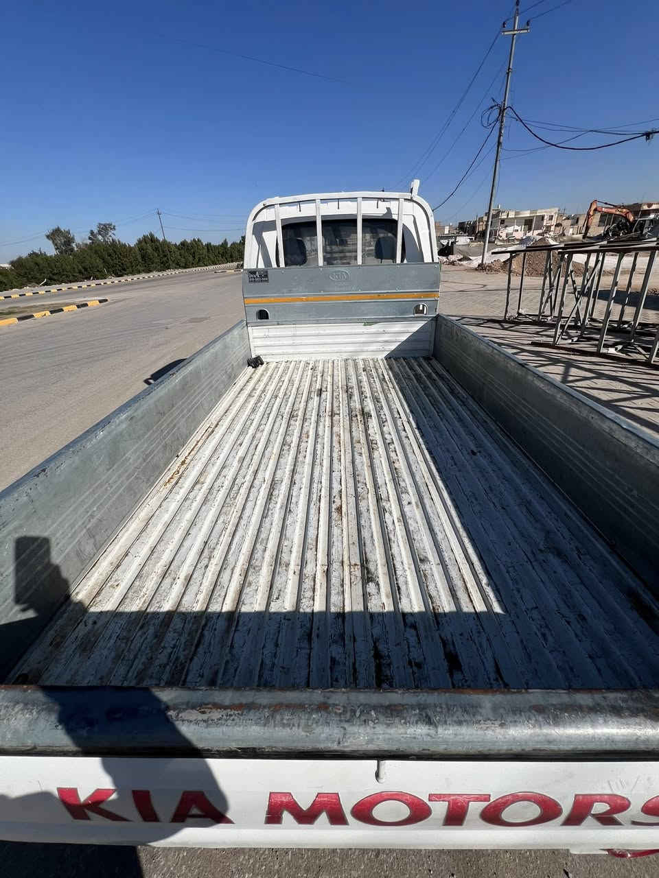 كيا ٢٠١٠
السياره مبدله قماره بيها نسمة بخار خفيف كلش  رقم صدامي بغداد راعيها يداااااور مكان السياره نجف السعر ٦٨ وبي مجال قليل للشراي  ***********
