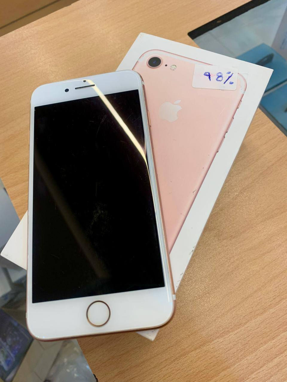 ايفون سفن ..نظافه 100..السعر 75


**إذا كنت صاحب هذا الإعلان وتريد حذفه لأي سبب، رجاءا أرسل رسالة إلى الدعم الفني**