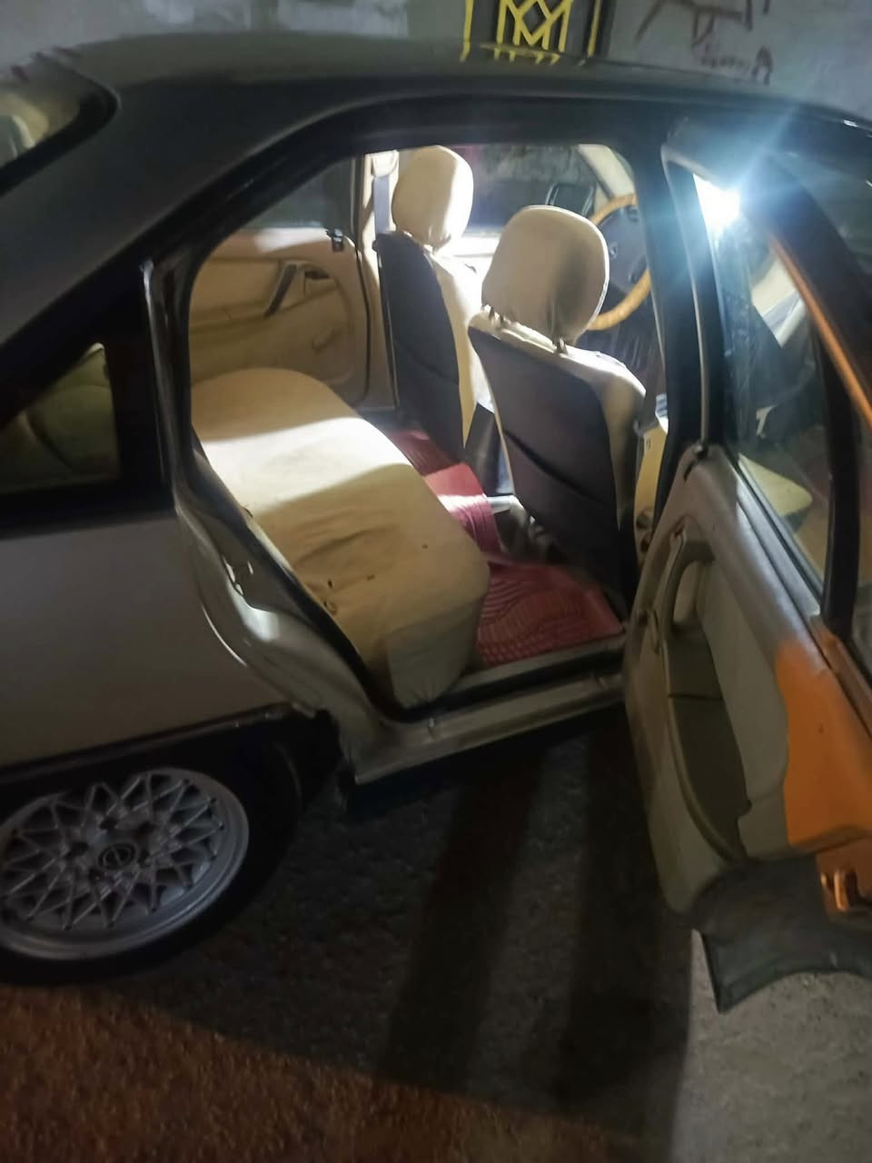 السلام وعليكم اوبل اوميكا موديل 1992 لون ذهبي رقم انكليزي سنويه لـ2027 مشروع وطني مكينه 2000 مجفته جديد تخم تاير كهربائيات شغاله كلها سياره بسمي تحويل ثاني يوم السياره بس كيرها يبوش مرات من هيه وبارده شي قليل سعرها-25 مكاني الفلوجه

الاستفسار
***********
***********
