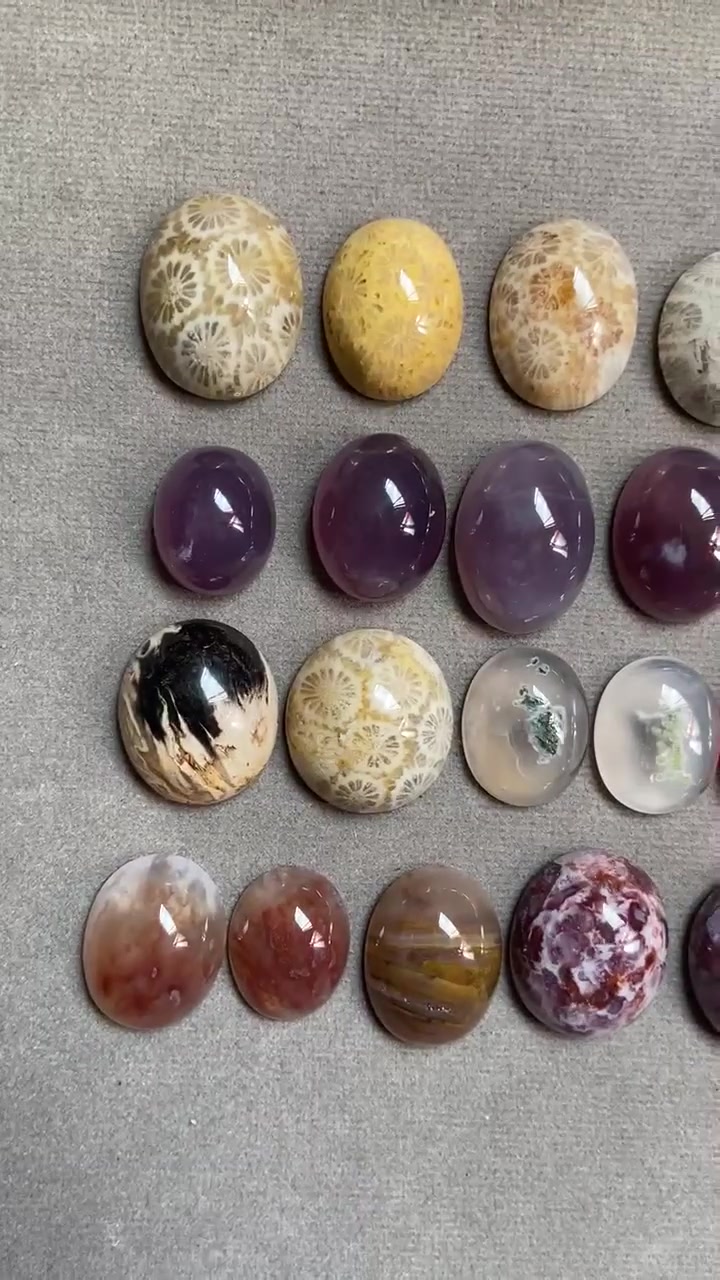 Assalamualaikum 🌸✨
Gemstones with unique and beautiful motifs


**إذا كنت صاحب هذا الإعلان وتريد حذفه لأي سبب، رجاءا أرسل رسالة إلى الدعم الفني**
