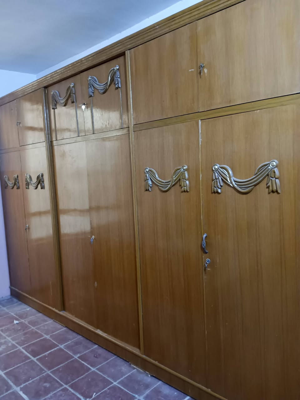 غرفة 6 طابقين صاج وجه وداخل تسگام الولد مستعجل يريد يشيل وما اصير عنده سعره قفل500 .
مكان نجف حي العسكري مدارس ***********
