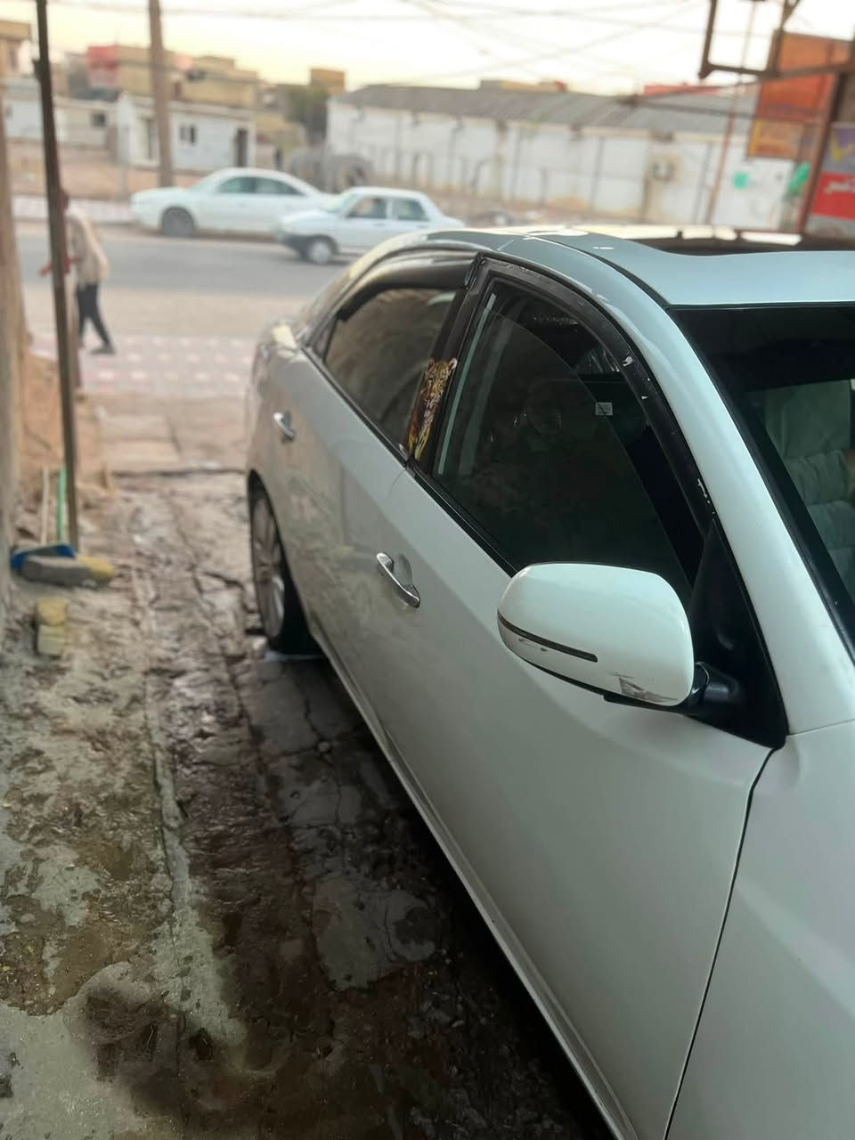 سيراتو مديل 12 سليمانيه وكاله ب اسمي فول مواصفات 4 قطع صبغ سعره مناسب الي يحب يتصل ويدلل ***********
