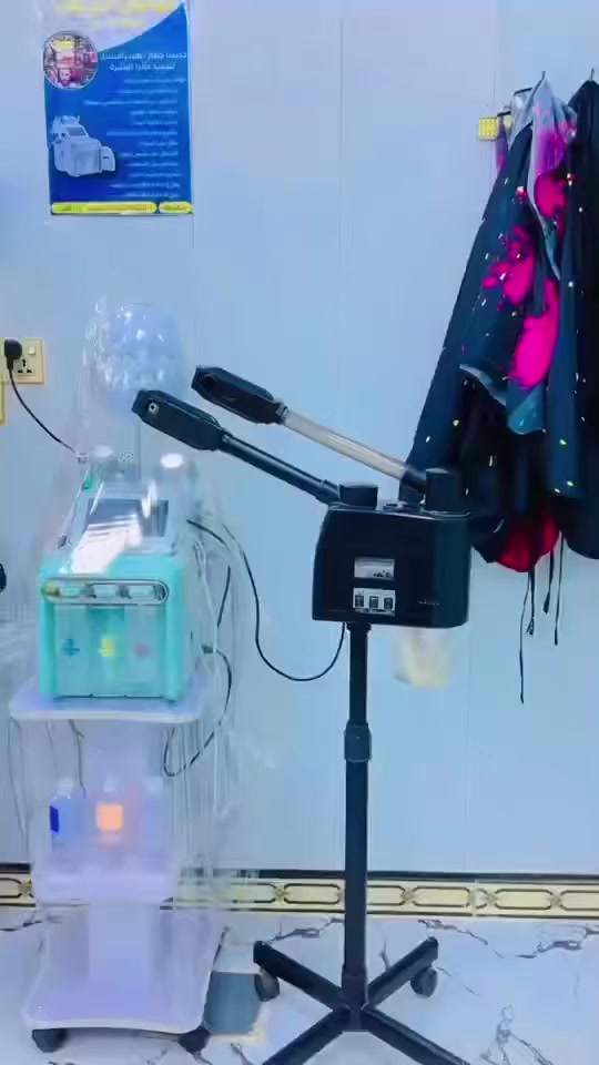 السلام عليكم
صالون حلاقة 💈بحاجة إلى حلاق 
ذو الخبرة 💇‍♂️
الموقع : قلعه سكر حي العسكري مقابل ابو جراح الكناني ✅
للأستفسار الاتصال 👇 💈🤍

 📞 ***********
