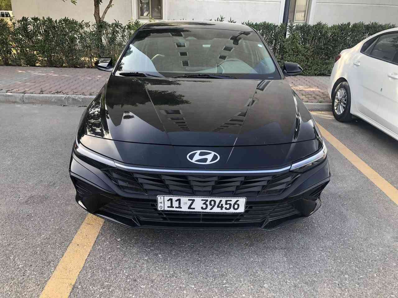 هيونداي إلنترا 2024هايبرد – وارد أمريكي
مرقم بغداد باسمي اشتريته من المستورد 

ماشيه: 38 ألف mi

الضرر: فقط جاملغ امامي وباب السائق وصور لحادث موجوده مع الصور وكذلك سونار قحطان الصفار 

مواصفات 

محرك 2000 دوش 

بك لايت لد 

عدسة لايت زنون 

لد زنون بلاد 

ويل كب كروم 

تبريد بيانو منفصل مناخين 

 • رادار 

 • إشارة ترحيب

 • بصمة أبواب وبصمة تشغيل

 • مانع انزلاق

 • 3 أنظمة قيادة

 • سايد بريك كهربائي

 • شاشة

 • تثبيت مسار 

السعر 155 وبيها مجال معقول 
بيع او مراوس 

 •مكان سياره بغداد حي العدل 
للاتصال ***********
