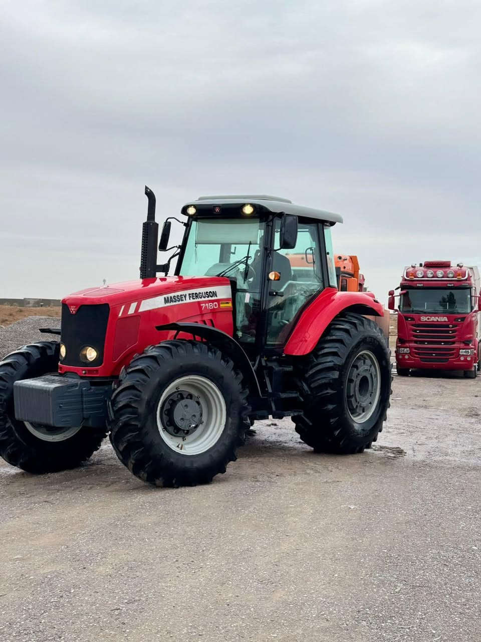 تركترفورگسن حجم7180
موديل 2017. مشطخل 2500. 
رقم كاتي منفيس 
فوفل عادي.لبيع عنوان أربيل 
طريق مخمور
ره قم تليفو واسئاب 

***********
***********
