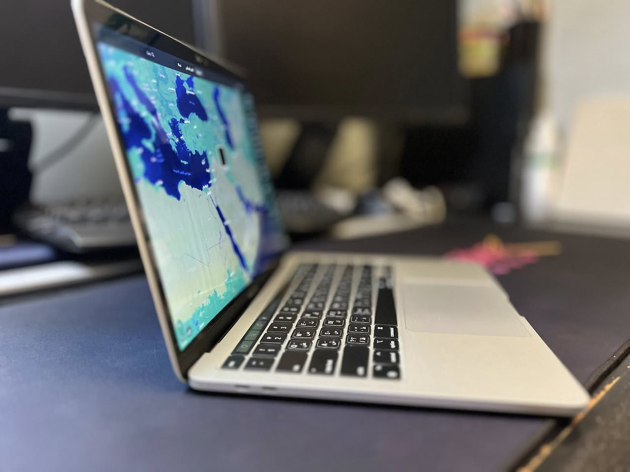 MacBook Pro m2
Display 13.3
Ram 8 GB
SSD 256g
Cycle count 170

الملحقات كامله 
السعر 1,150,000 ألف 
التواصل واتساب ***********
