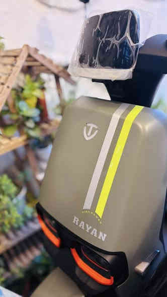 سلام عليكم ورحمه الله وبركاته دراجه شحن شركه الريان دراجه بوضعيه الزيرو استخدام اقل من شهر وصل موجود 

١- بطاريات 6
٢-نظام بارك 
٣-مثبت سرعه 
٤-اشاير يمنه يسره 
٥-لايت عالي ناصي 
٦-سرع 3 
٧- بلشحن قطار فول ❤️‍🔥🛵
٨-دراجه خير من الله 
٩- سويجات عدد 2 + بصمات عدد 2 
١٠- السرعه 50حقيقي
العنوان موصل 😻
سعر 875 درجه زيرو مماشي بس 70 كيلو 
التوصل وتساب أو خاص ***********
@الجميع***********
