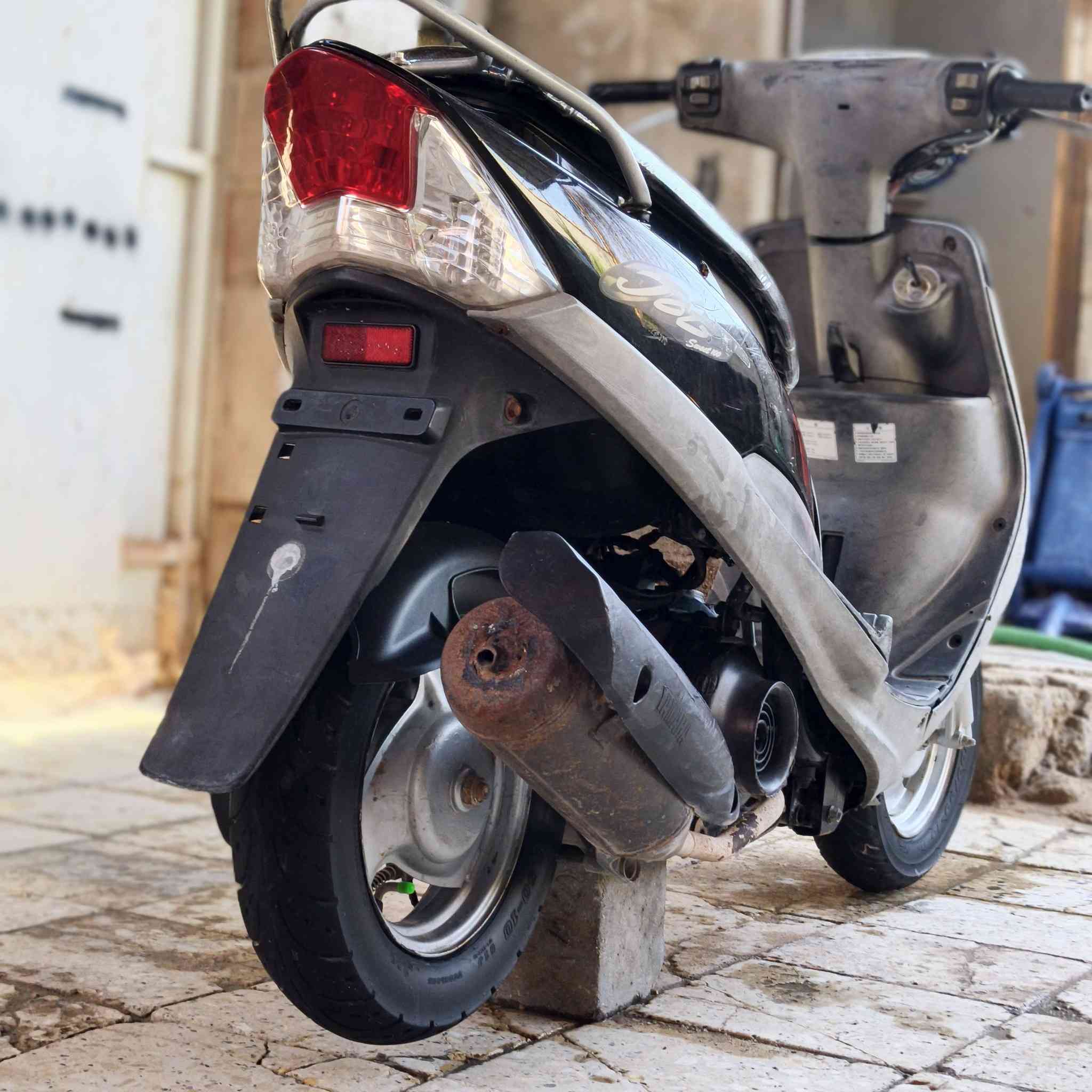 سلام عليكم دراجه ماكس قجمه بسعر ٨٢٥ دراجه كلها شغاله وما نقصها شي ومحرك ما مفتوح ولا تنقيص ولا تبخير شلعه ومعدل ونعومه دراجه مابيها نقص مكاني بصره خمسه ميل رقم هــ/***********
