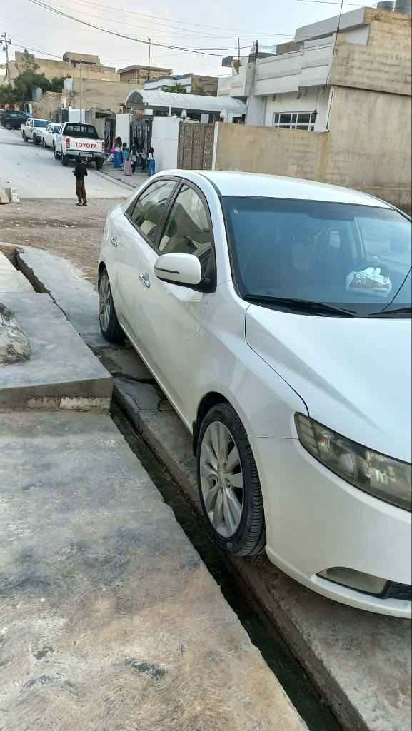 سلام علیکم کیا سیراتو
مودیل2012
رقم سلیمانییە
رقم و سنوییە جدید 
سیارة فول فول 
موجود کوبون بنزین  شرط كیر و مكینة تحویل غرامة 
سعرها 98
*********** هاذة رقم بي وتساب كركوك, العراق
