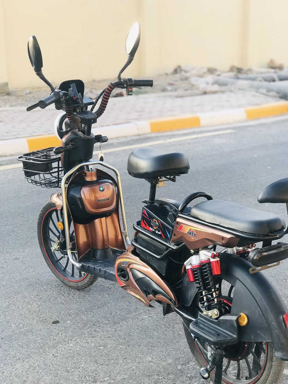 السلام عليكم                                                                                دراجه شحن للبيع                                                                      موديل 2025                                                                             4 نمر                                                                                       السعر خاص


**إذا كنت صاحب هذا الإعلان وتريد حذفه لأي سبب، رجاءا أرسل رسالة إلى الدعم الفني**