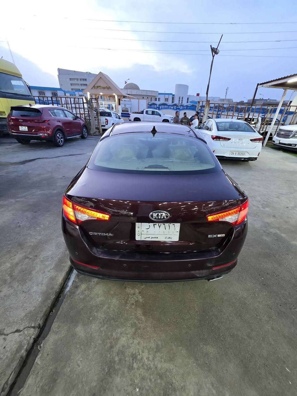 اوبتما كنديه ..... كفاله عامه موديل ٢٠١٣
فول مواصفات للخيرر ...عده الفتحه ...دواخل عسلي
مكينه ٢٤٠٠ كفاله لا تنقيص ولا تبخير ... ماشيه ١٠٠ مايل
فول تحكم ستيرن حداده جديده ... تخم تاير حديد 
كشنات جلد لايت عدسه .... بكلايت ليد 
بصمه عدد ٢ ... وبصمه تشغيل ... بصمه بيبتن بصمه جنطه .... فول فول......
مكاني بصره معرض الرافدين معارض القبله 
سياره رخيصه ومناسبه 
سعرها ١٠٥ ..... مجالها شي قليل 
*********** البصرة, العراق
