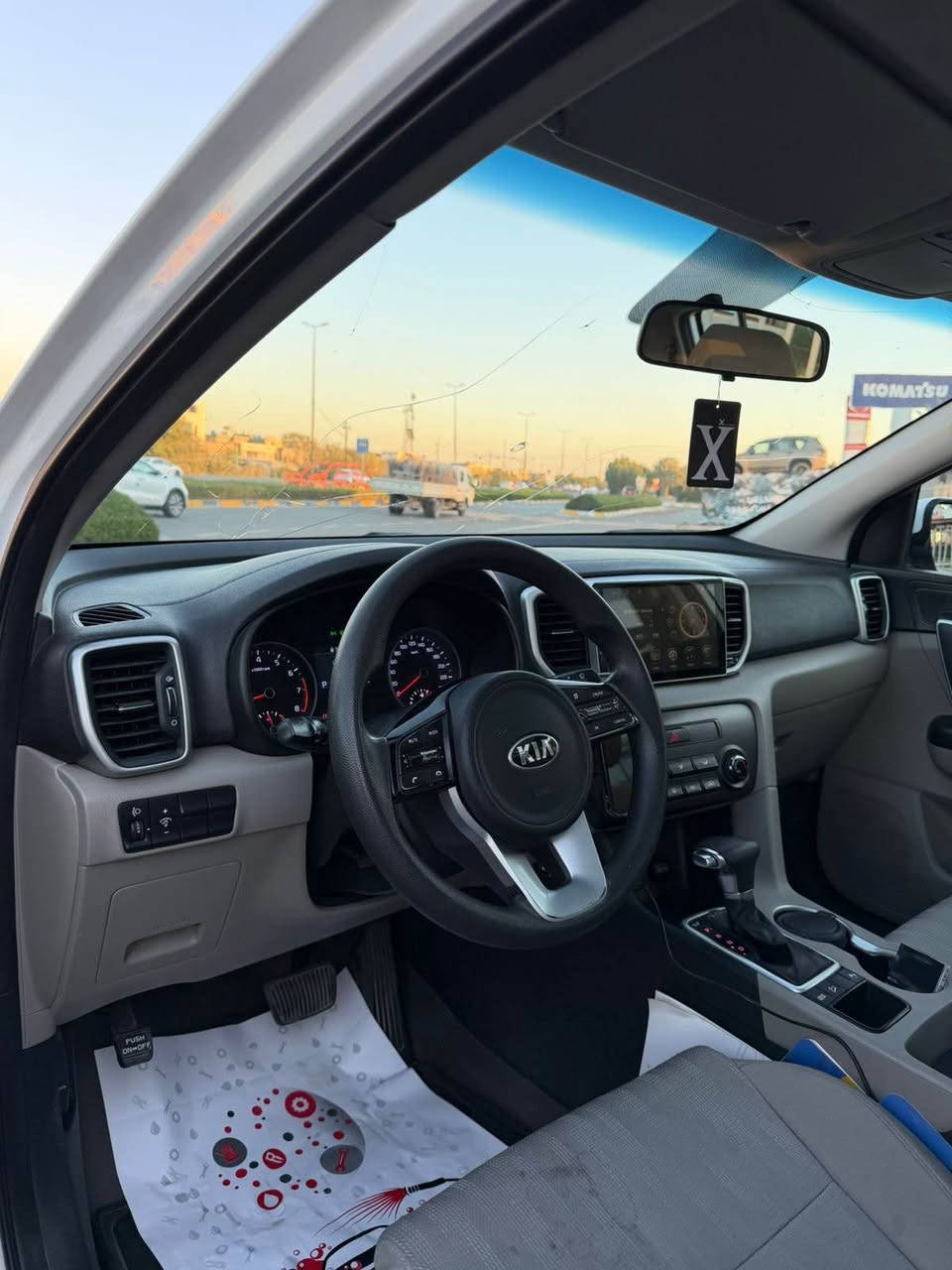 سبورتج خليجي 2020 
مكفوله كفاله عامه عدا رصعتين زغار كلش
ماشيه 94 
موصفات 
بنرما طكتين 
شاشا اندرويد 
مود درايف 
مانع انحدار 
تحكم ستيرن فول 
كامرا خلفيه دواره 
حساسات بل دعاميه 
قطعتين تبريد
محرك 2000 دوش كفاله 
لد خلفي 
ويل جبير مال فول وتخم تاير جديد 
مكان سياره بغداد السيديه 
السعر 195 
*********** بغداد, العراق
