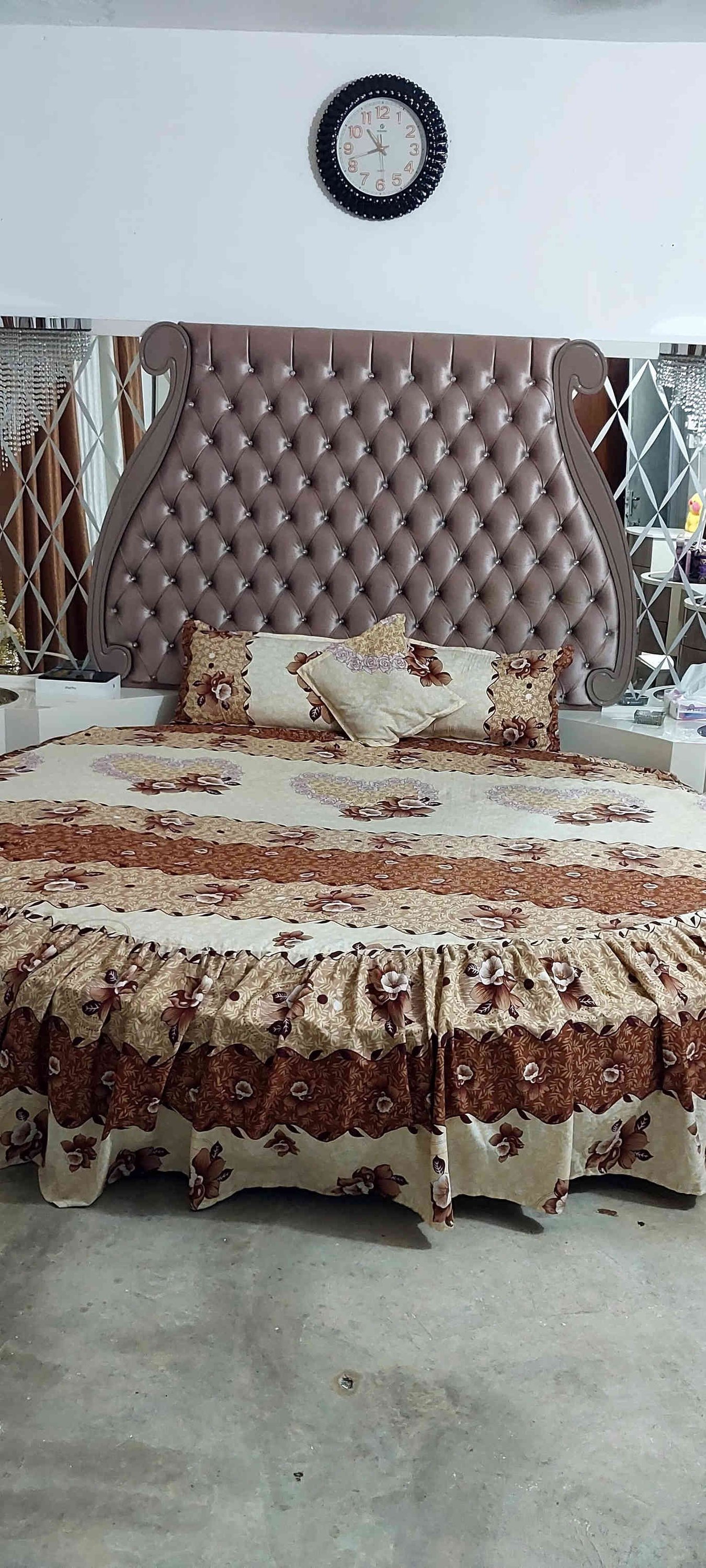 السلام عليكم يوجد غرفه نوم تركي درجه اولى مستخدمه شي قليل سعر 800 بيها مجال عنوان رمادي حي الجمهور قرب جامع هارون الرشيدد ***********
