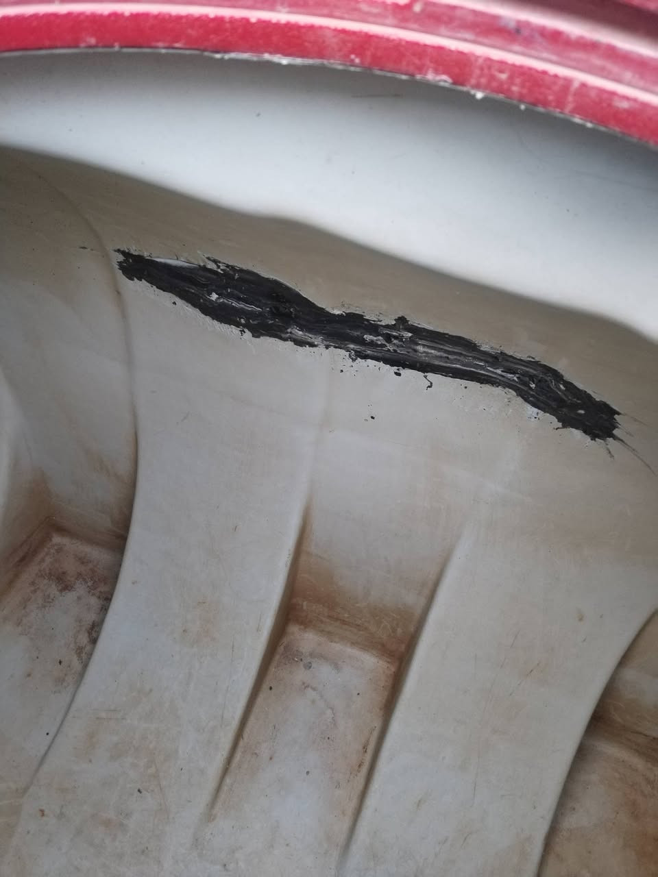 مصلح مقطورات كوي من الداخل والخارج مع الضمان *********** واتساب اجيك للباب البيت مكاني ميسان@إشارة
